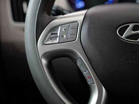 Used 2013 Hyundai Tucson Limited w/ Premium Pkg AWD/4WD image 11