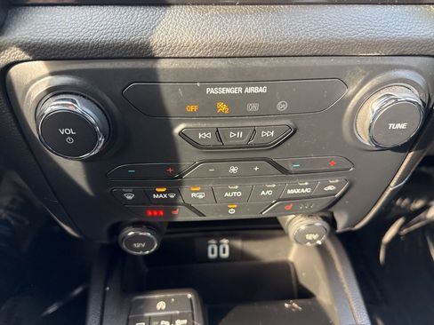 Certified 2019 Ford Ranger Lariat w/ Equipment Group 501A Mid image 25