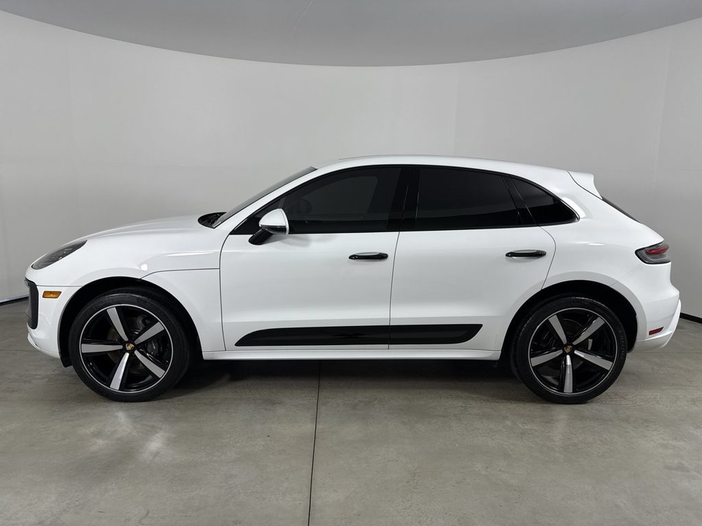 Certified 2024 Porsche Macan w/ Premium Plus Package AWD/4WD image 2