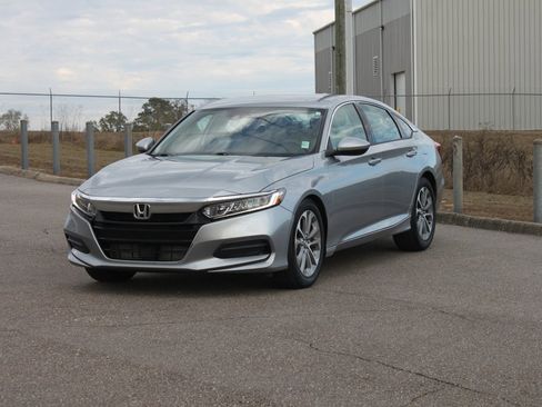 Used 2020 Honda Accord LX image 2