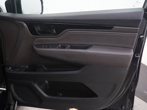Used 2019 Honda Odyssey Elite image 12