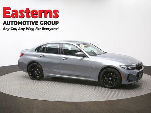 Used 2023 BMW 330e w/ M Sport Package RWD image 49