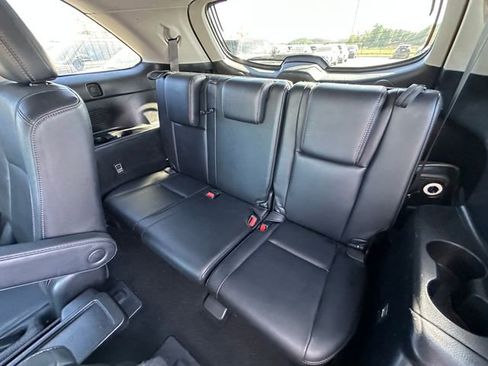 Used 2017 Toyota Highlander Limited image 34