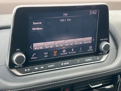 Used 2023 Nissan Rogue SL image 20