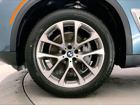 New 2026 BMW X5 xDrive40i w/ Premium Package image 9