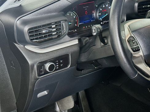 Used 2023 Ford Explorer XLT image 17