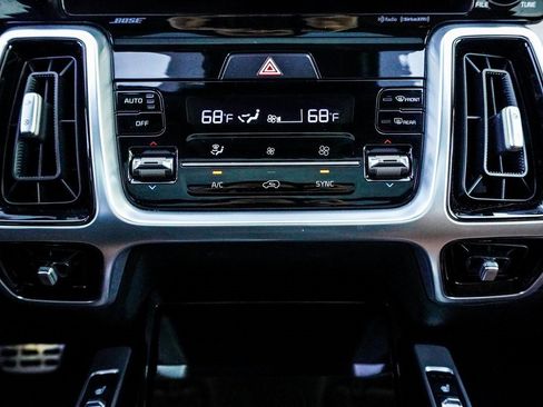 Used 2021 Kia Sorento SX Prestige image 21