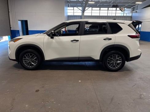 Used 2024 Nissan Rogue S FWD image 6