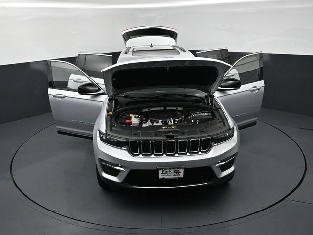 Used 2023 Jeep Grand Cherokee 4WD 4xe image 25