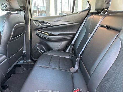 Used 2022 Buick Encore GX Essence w/ Experience Buick Package FWD image 16