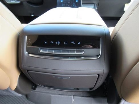 New 2026 Cadillac Escalade ESV Luxury image 15