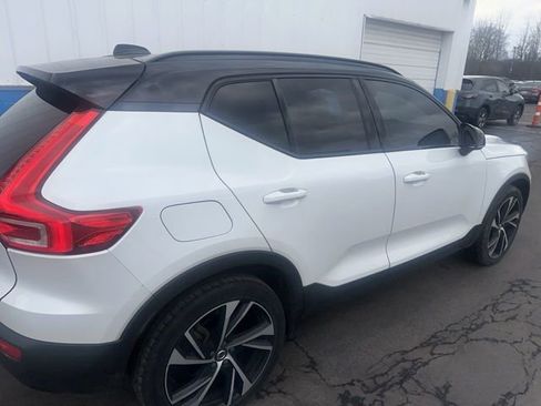 Used 2021 Volvo XC40 T5 R-Design w/ Advanced Package image 7