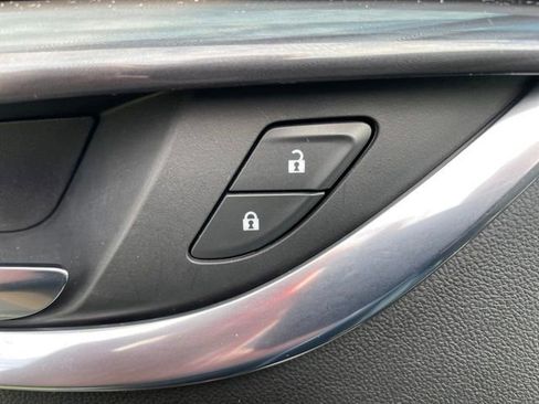 Used 2023 Buick Enclave Essence FWD image 14