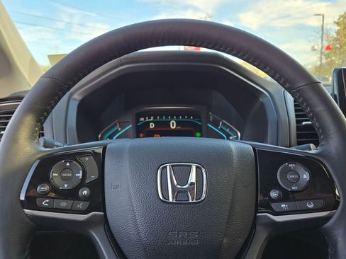 Used 2024 Honda Odyssey Elite image 36