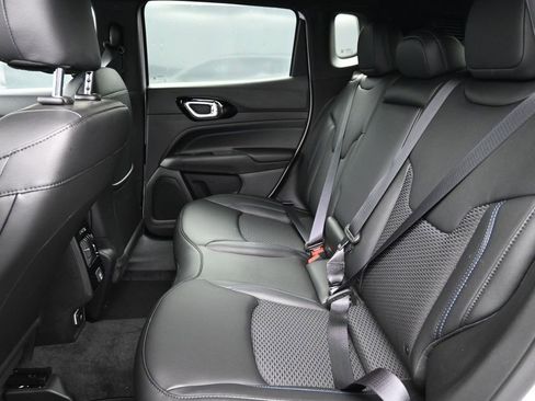 New 2026 Jeep Compass Latitude image 24