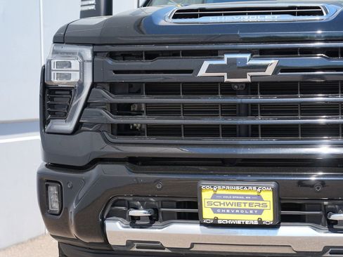 Used 2024 Chevrolet Silverado 3500 High Country w/ High Country Premium Package AWD/4WD image 9
