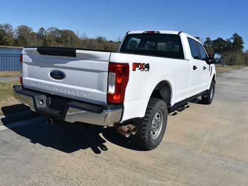 Used 2017 Ford F250 XL w/ Power Equipment Group image 4