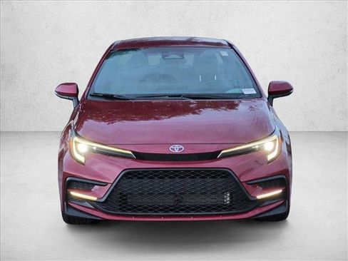 Used 2023 Toyota Corolla SE FWD image 2