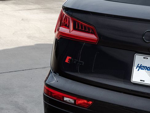 Used 2020 Audi SQ5 Prestige w/ Prestige Package image 8