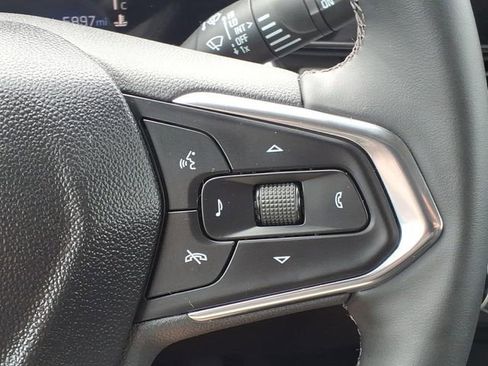 Used 2026 Chevrolet Trax LT w/ LT Convenience Package FWD image 23