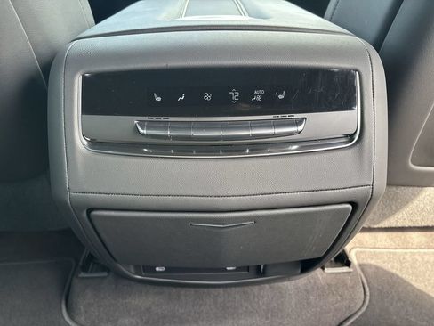 Certified 2024 Cadillac Escalade Premium Luxury AWD/4WD image 27