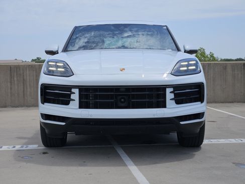 Certified 2026 Porsche Cayenne AWD/4WD image 11