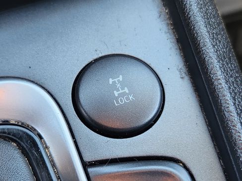 Used 2023 Hyundai Kona SE AWD/4WD image 16