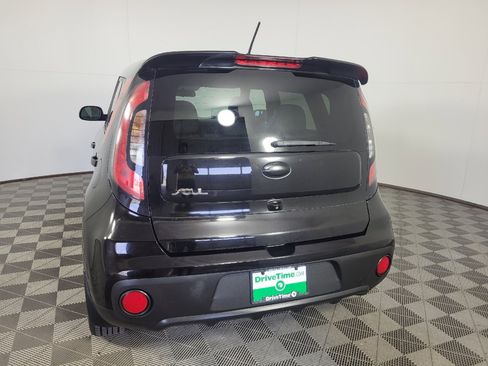 Used 2019 Kia Soul FWD image 6