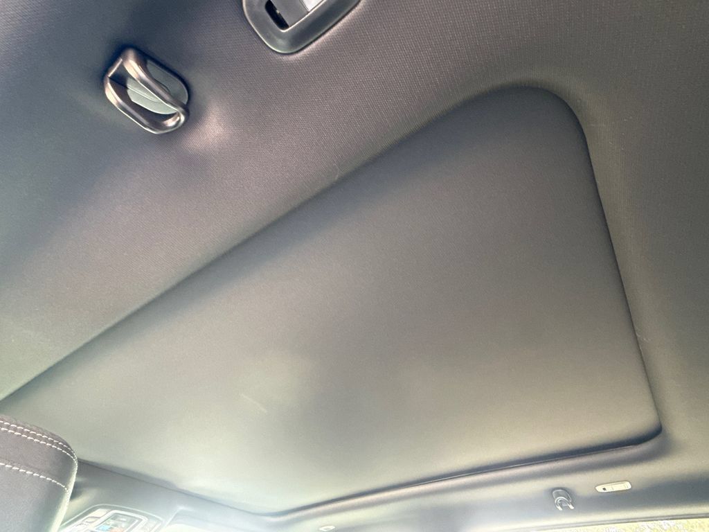 New 2027 RAM 1500 4x4 Crew Cab image 17