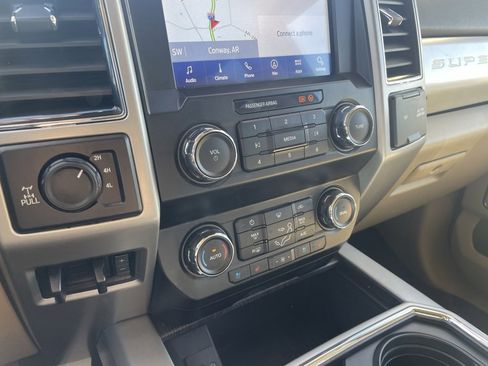 Used 2021 Ford F250 Lariat w/ Chrome Package image 17