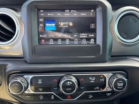 Used 2020 Jeep Wrangler Unlimited Sahara AWD/4WD image 34