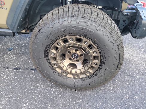 Used 2020 Jeep Gladiator Rubicon image 10