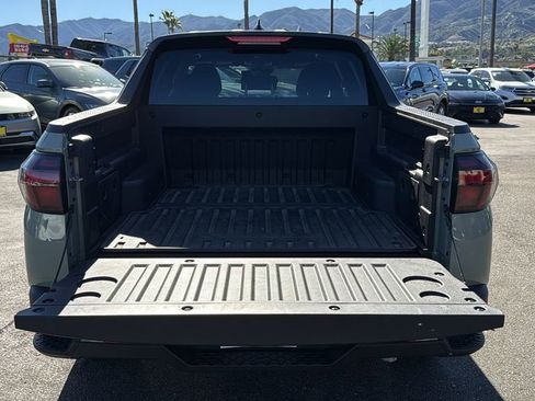 Used 2025 Hyundai Santa Cruz SE image 30