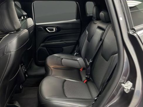 Used 2022 Jeep Compass Altitude w/ Sun and Sound Group AWD/4WD image 23