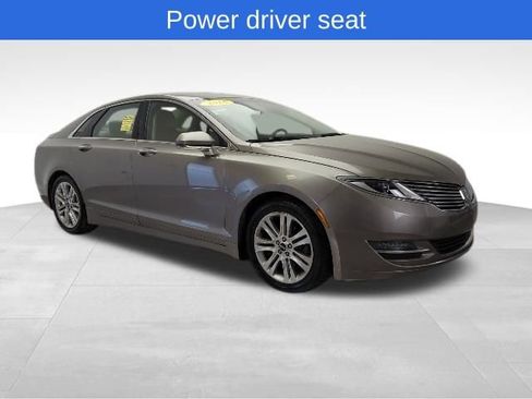 Used 2016 Lincoln MKZ image 9