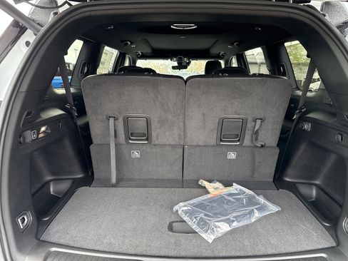 New 2025 Jeep Grand Cherokee L Limited w/ Trailer Tow Package image 22