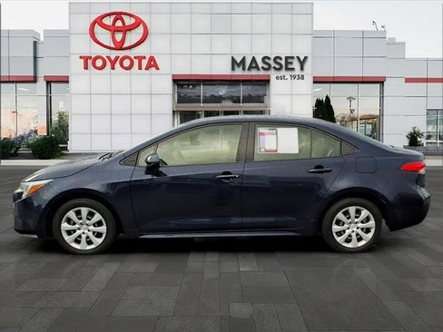 Used 2024 Toyota Corolla LE image 28