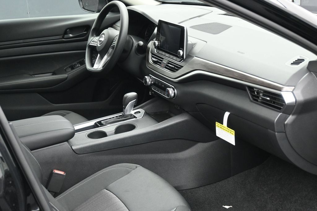 New 2026 Nissan Altima 2.5 SV FWD image 6