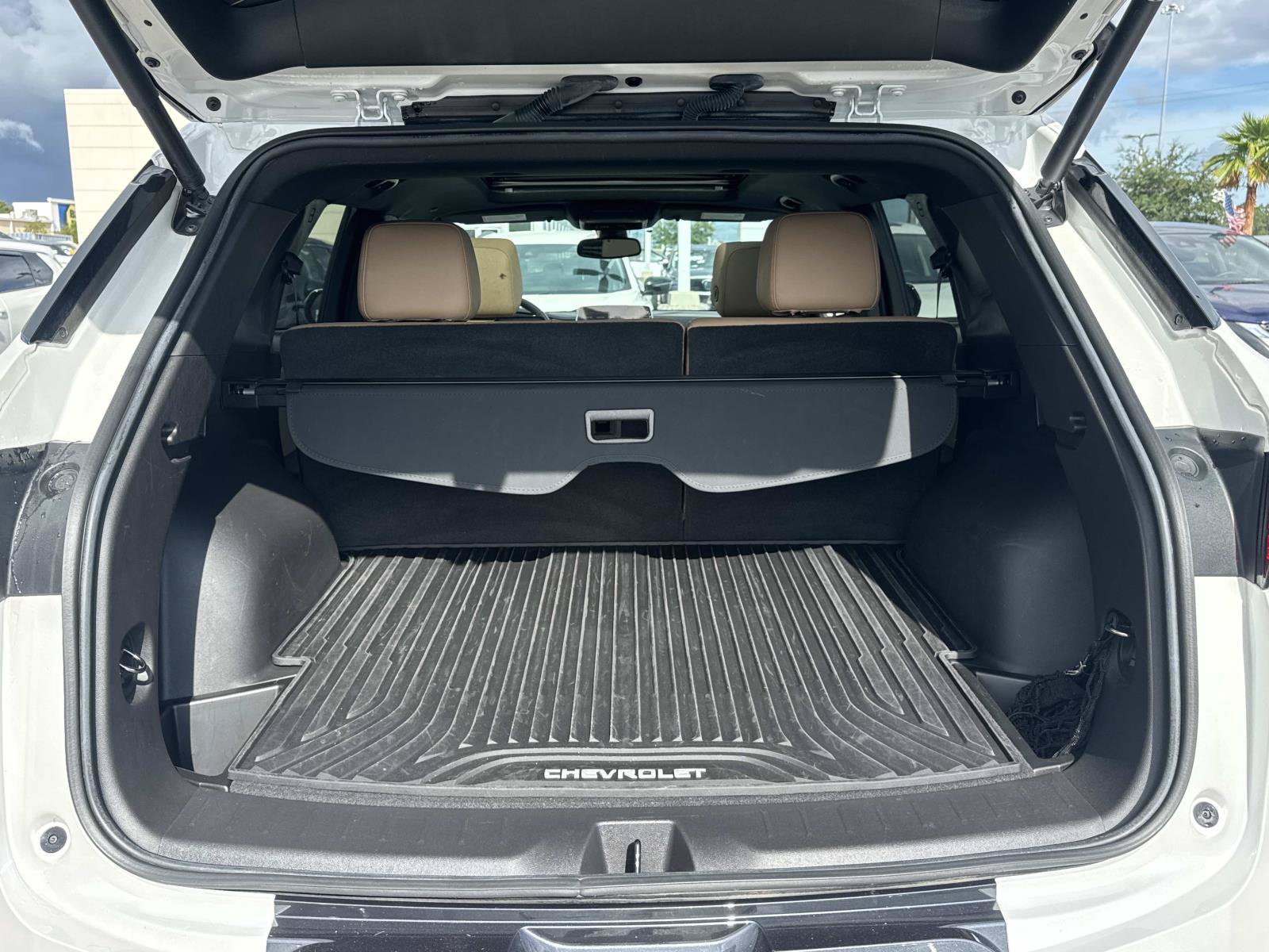 Used 2023 Chevrolet Blazer Premier w/ Enhanced Convenience Package FWD image 10