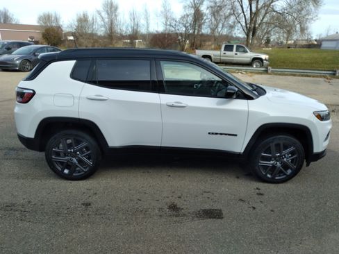 New 2026 Jeep Compass Limited image 2