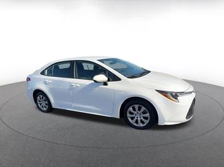 Used 2025 Toyota Corolla LE video 2