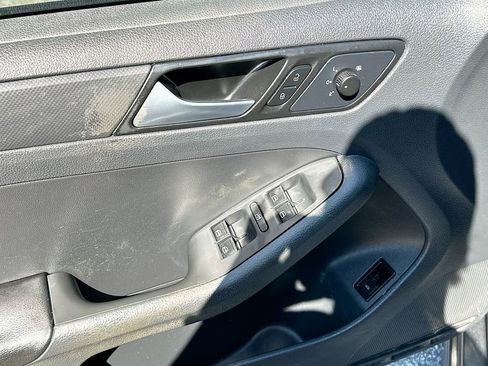 Used 2014 Volkswagen Jetta S FWD image 21