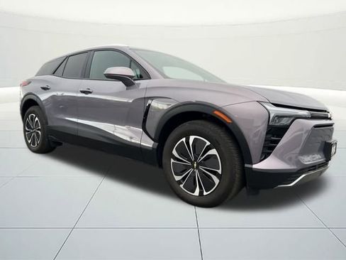 Used 2024 Chevrolet Blazer EV LT image 7