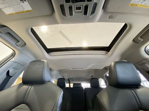 Certified 2021 Toyota Highlander XLE image 25