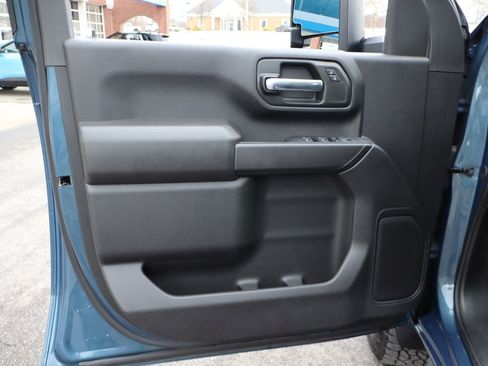 Used 2024 Chevrolet Silverado 2500 Custom w/ Custom Value Package image 12