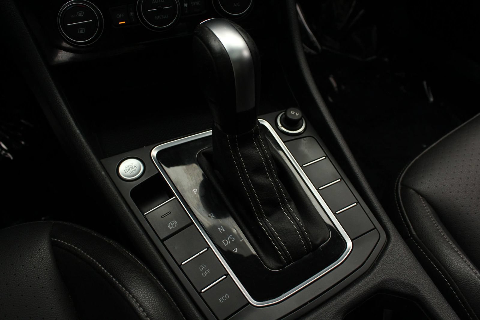 Used 2021 Volkswagen Jetta R-Line FWD image 36