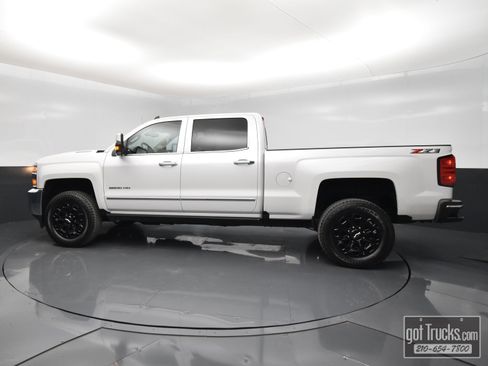 Used 2018 Chevrolet Silverado 2500 LTZ w/ Duramax Plus Package AWD/4WD image 3