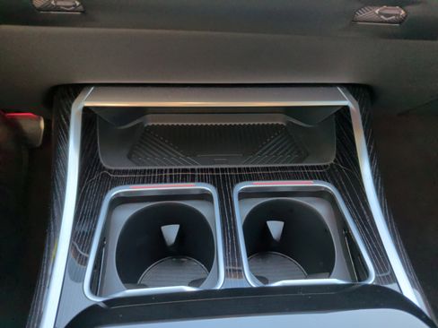 Certified 2025 BMW 760i xDrive w/ Executive Package image 41