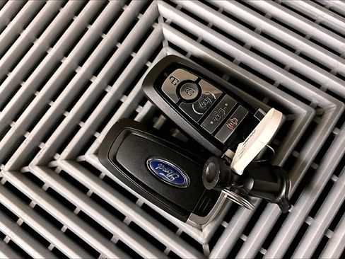 Used 2020 Ford F150 Lariat AWD/4WD image 12