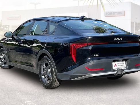 Used 2025 Kia K4 FWD image 28